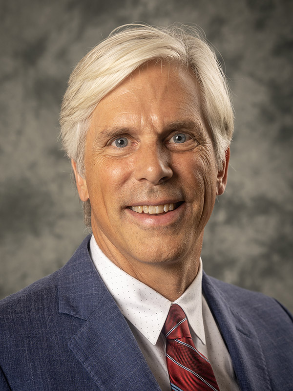 Kevin Gardner headshot